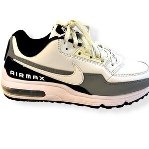 Nike Air Max Men size 7 White and Gray Sneakers